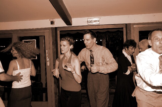 min 2006 10 29 guinguette mp 353 sepia